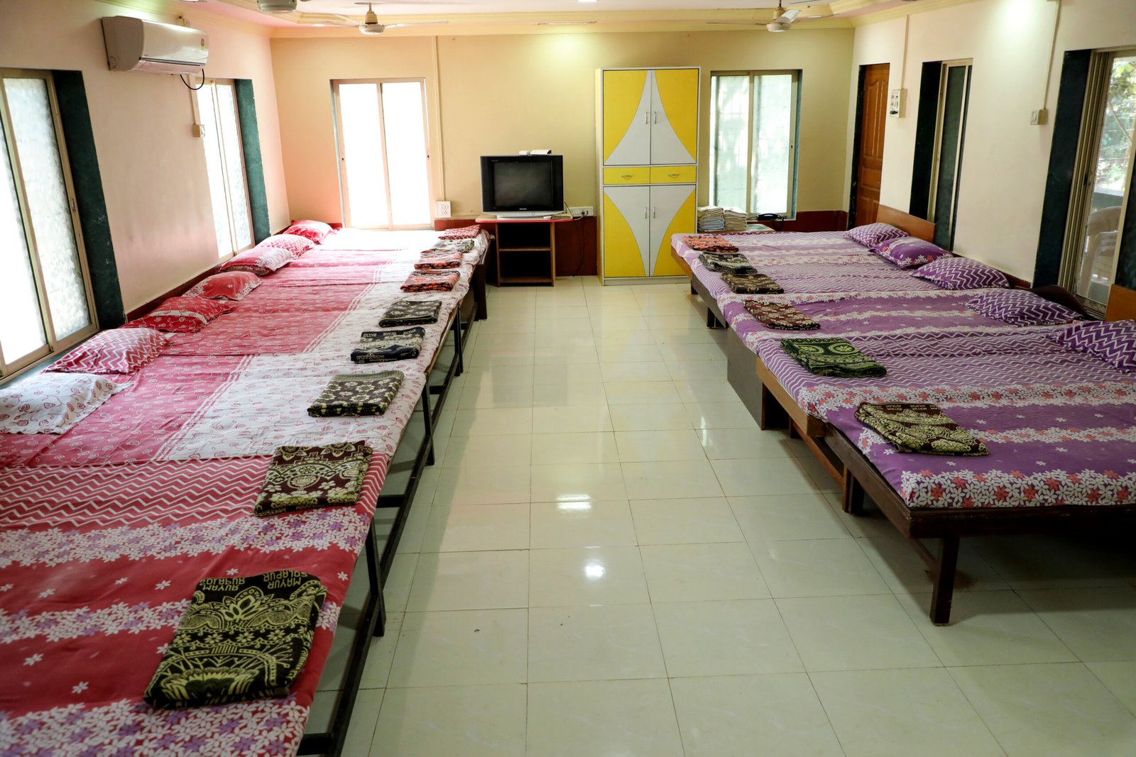 s a tourist home dormitory hall
